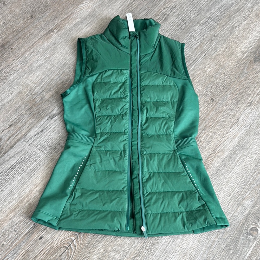 Lululemon Green Puffer Vest nwot sz 2